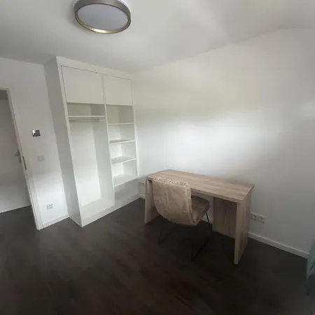 3 - Neu Renoviert Apartment *
